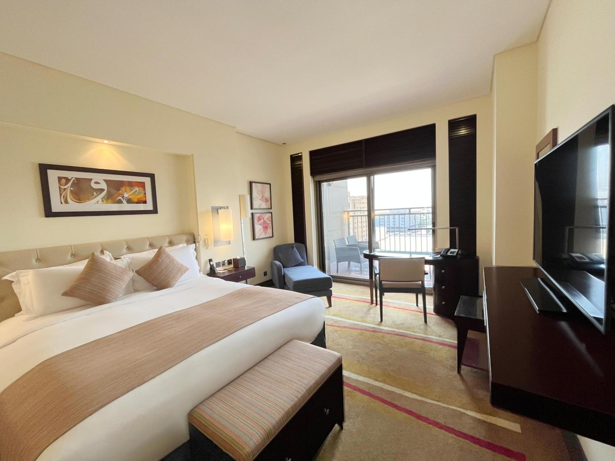 Sofitel Al Khobar The Corniche Hotel Buitenkant foto A room at the hotel