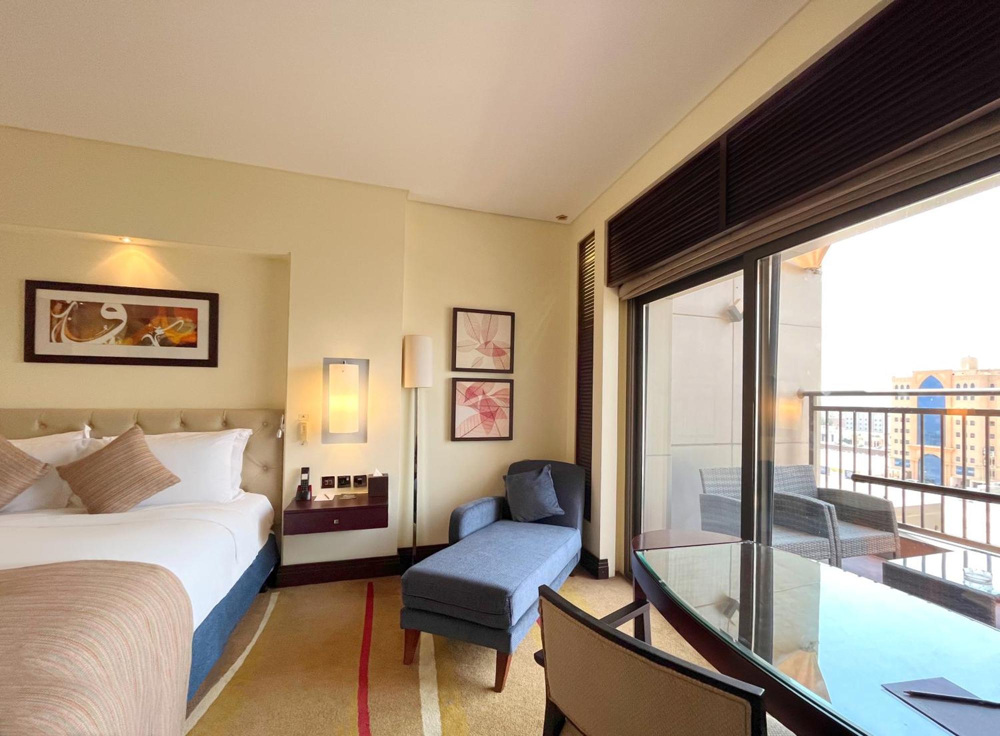 Sofitel Al Khobar The Corniche Hotel Buitenkant foto A room at the Taj Bengal