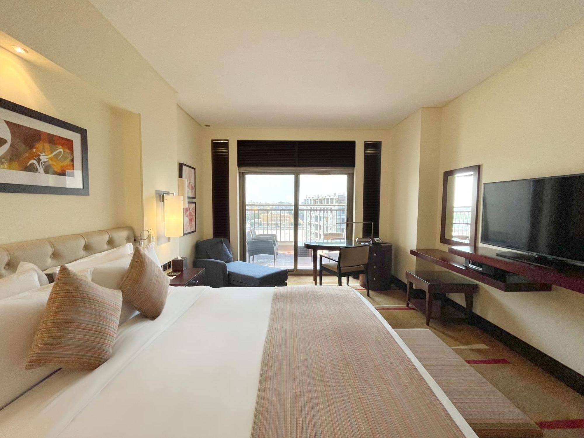 Sofitel Al Khobar The Corniche Hotel Buitenkant foto A room at the hotel