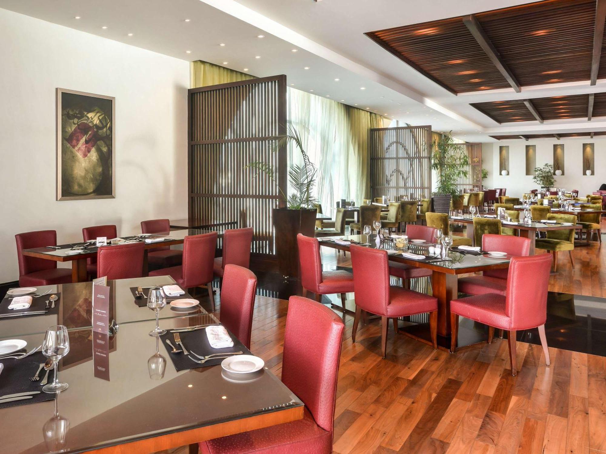 Sofitel Al Khobar The Corniche Hotel Buitenkant foto The restaurant